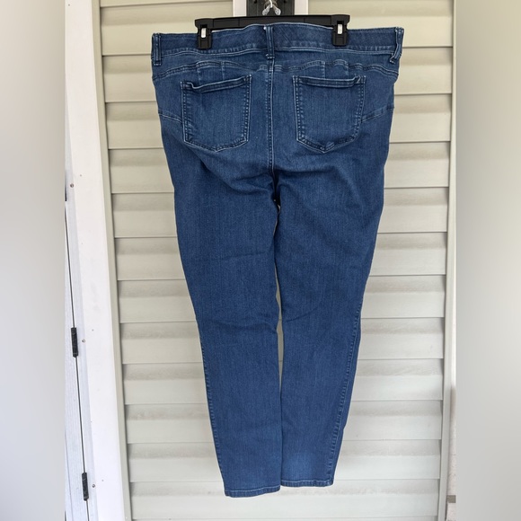 Torrid Bombshell Skinny Premium Stretch Blue Jeans Womens 18R Medium Wash - Picture 2 of 8